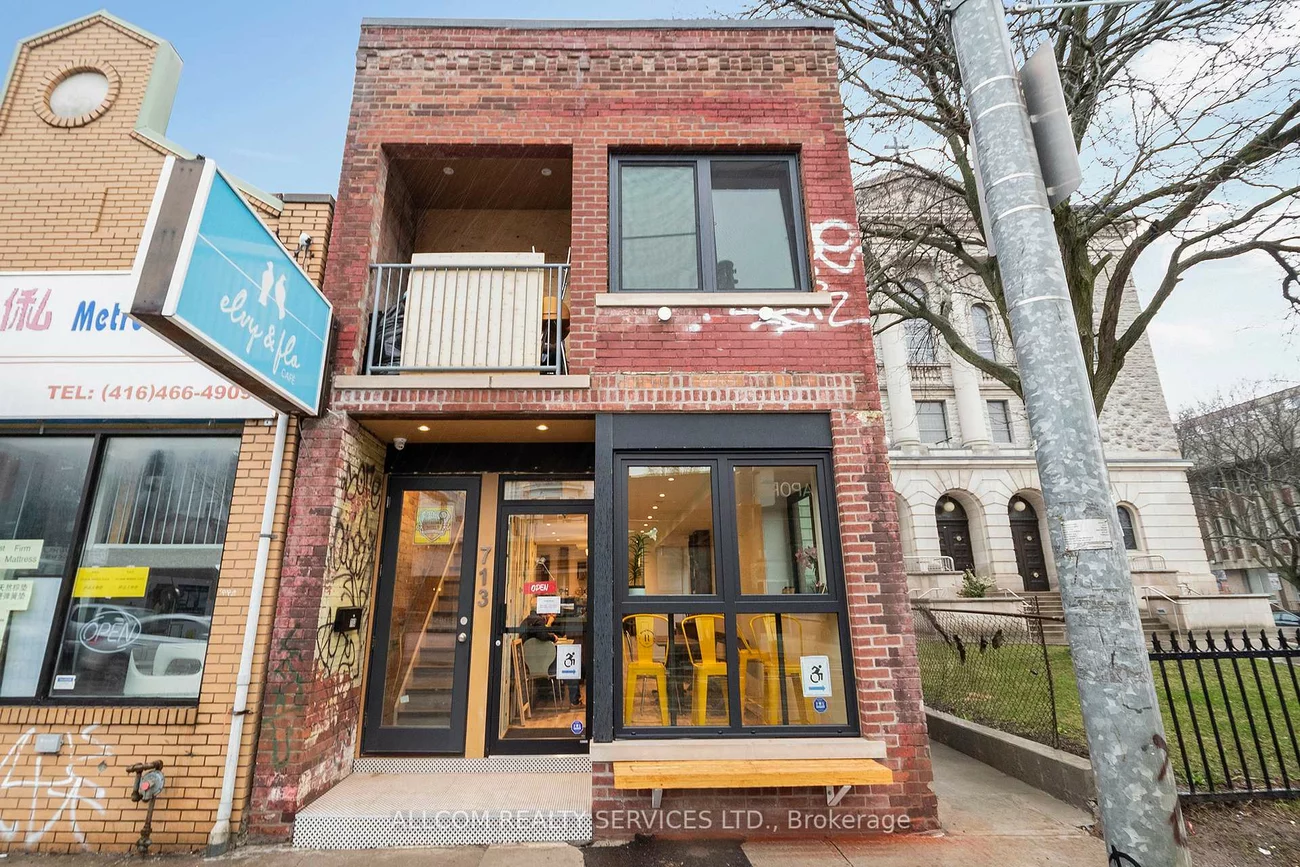 713, Gerrard, South Riverdale, Toronto
