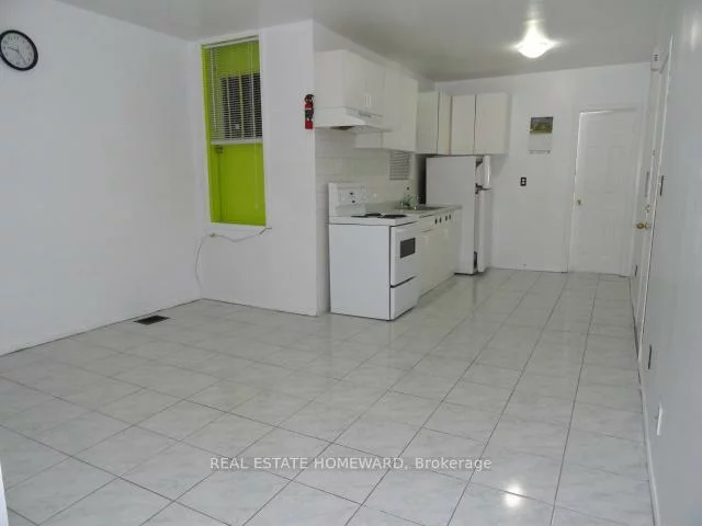 2438, Danforth, East End-Danforth, Toronto