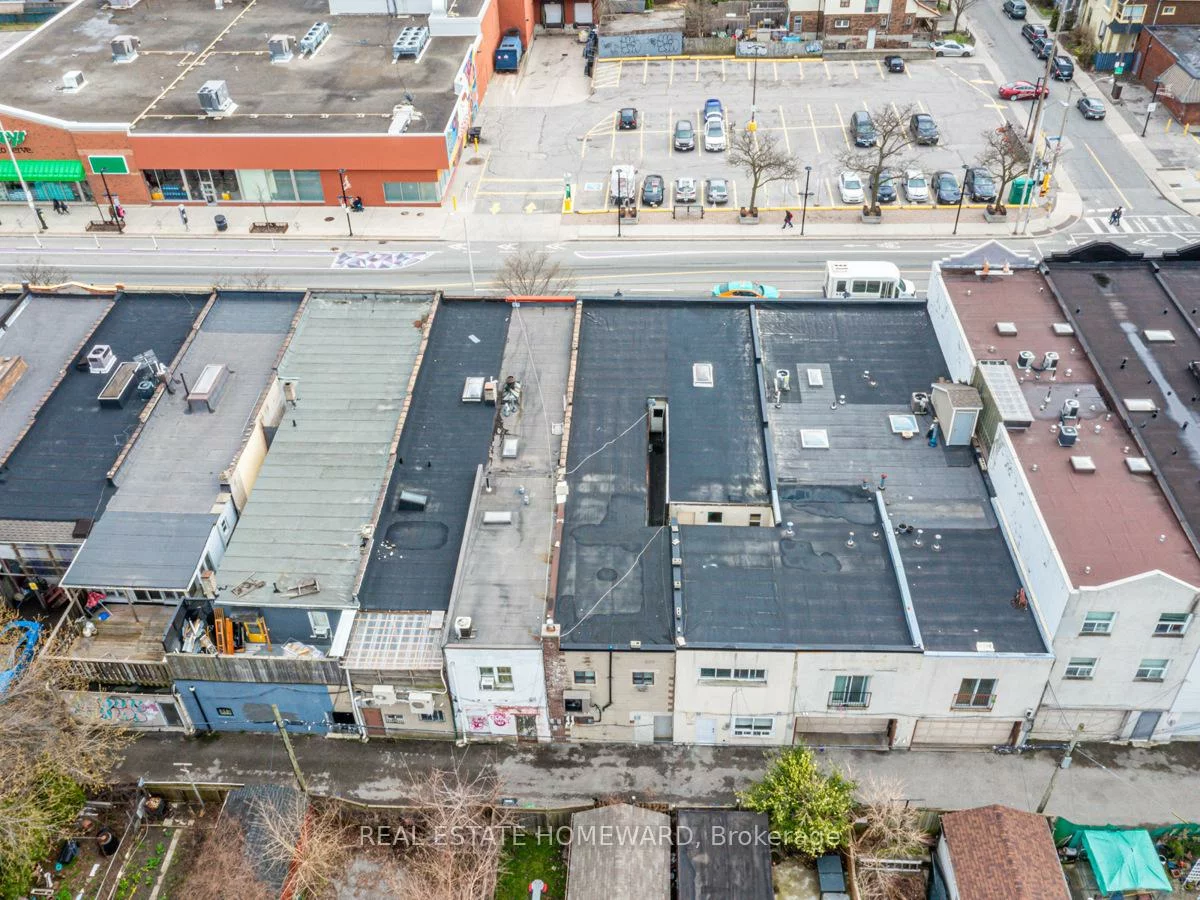 2438, Danforth, East End-Danforth, Toronto