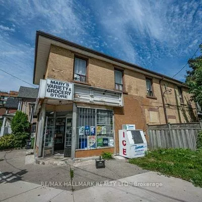 675, Broadview, North Riverdale, Toronto