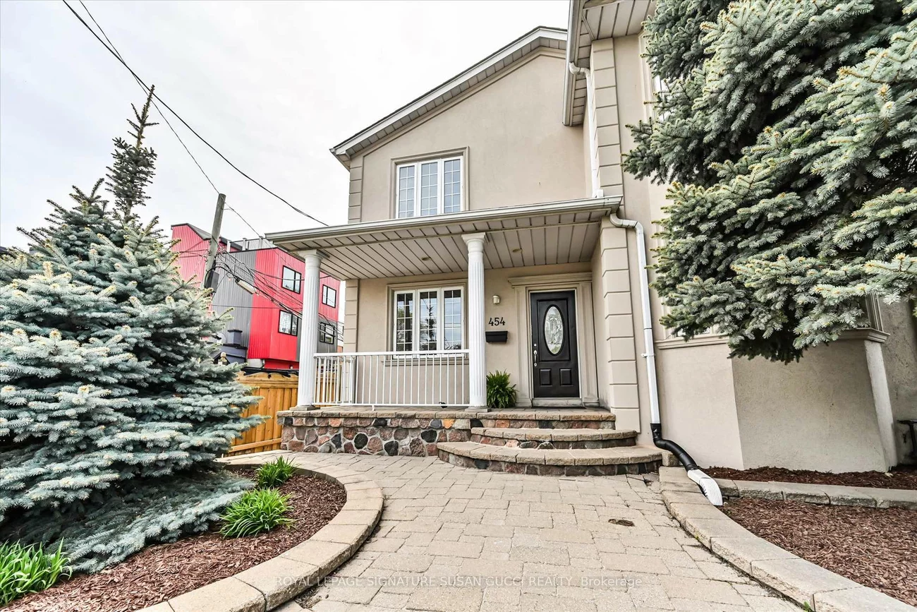 454, Donlands, East York, Toronto