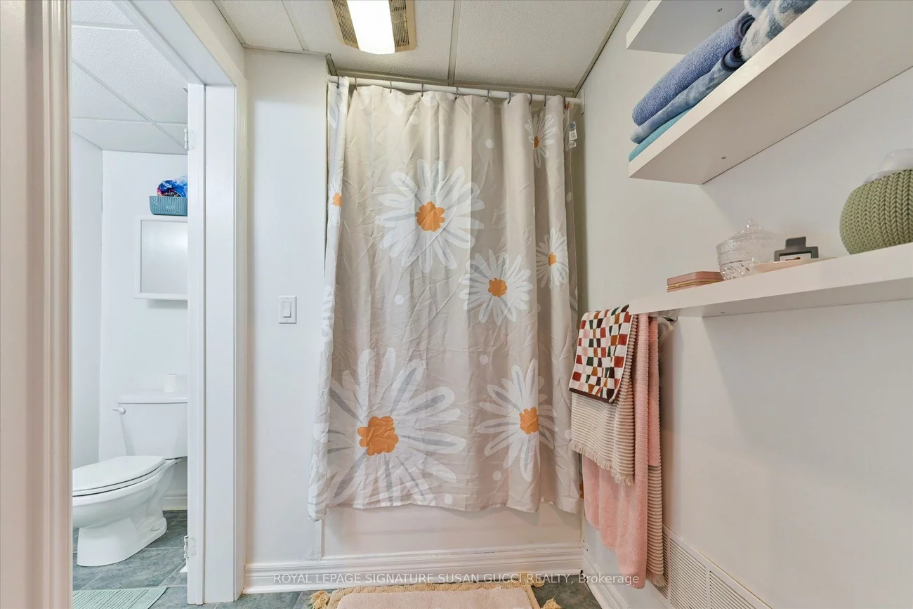 454, Donlands, East York, Toronto