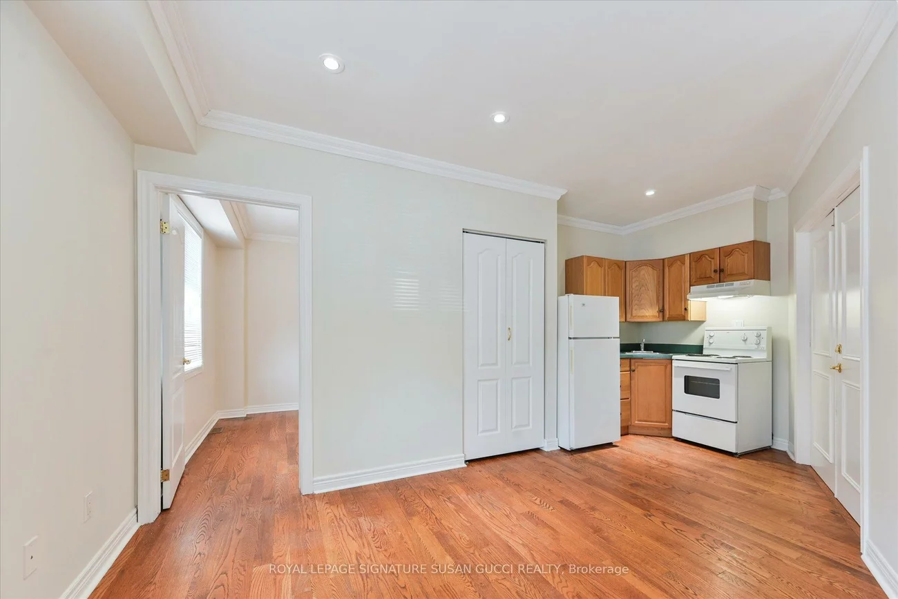 454, Donlands, East York, Toronto