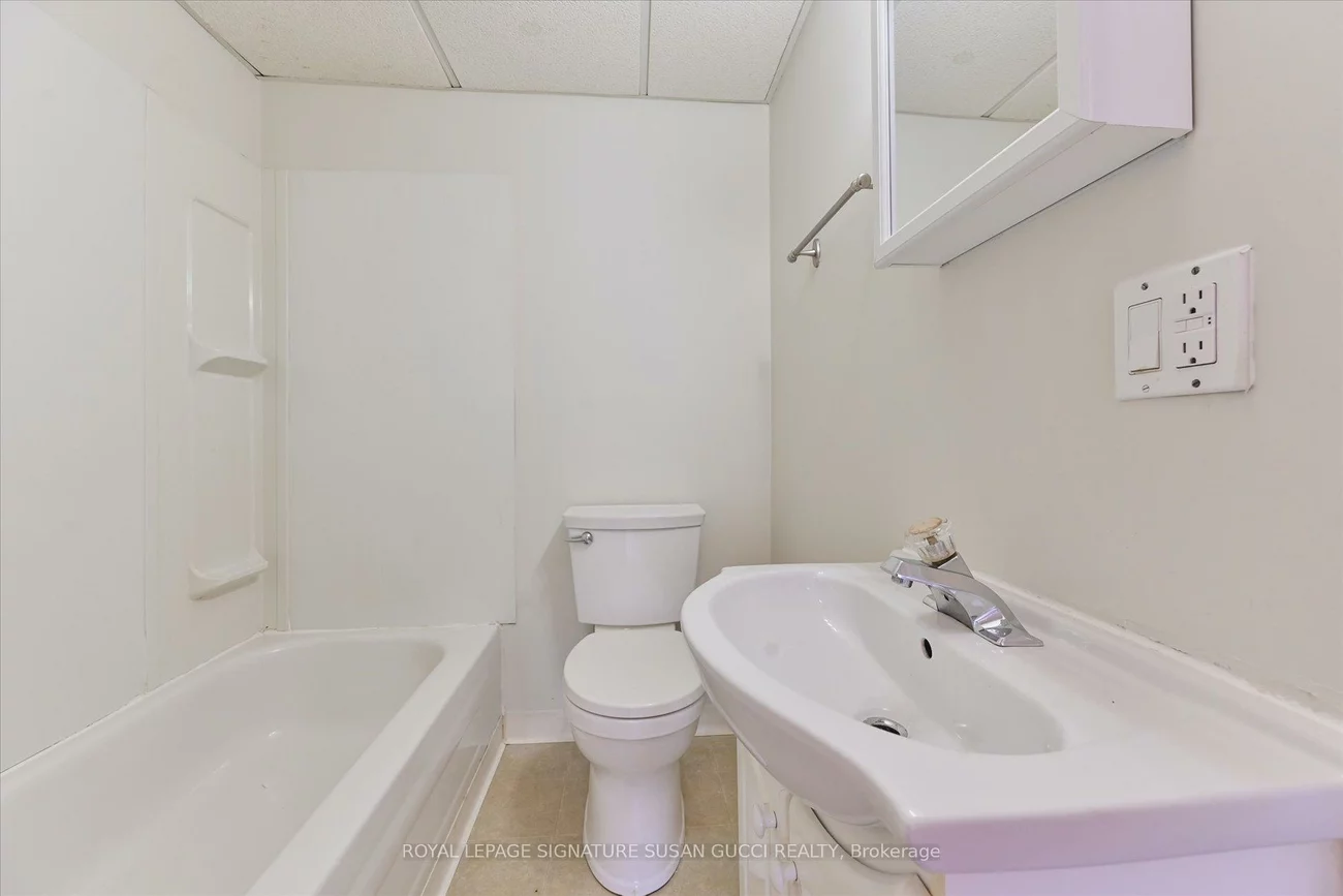454, Donlands, East York, Toronto