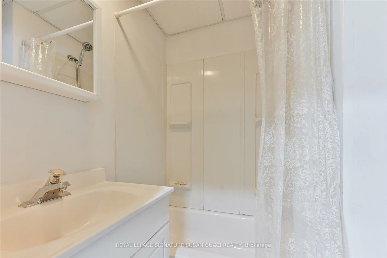 454, Donlands, East York, Toronto