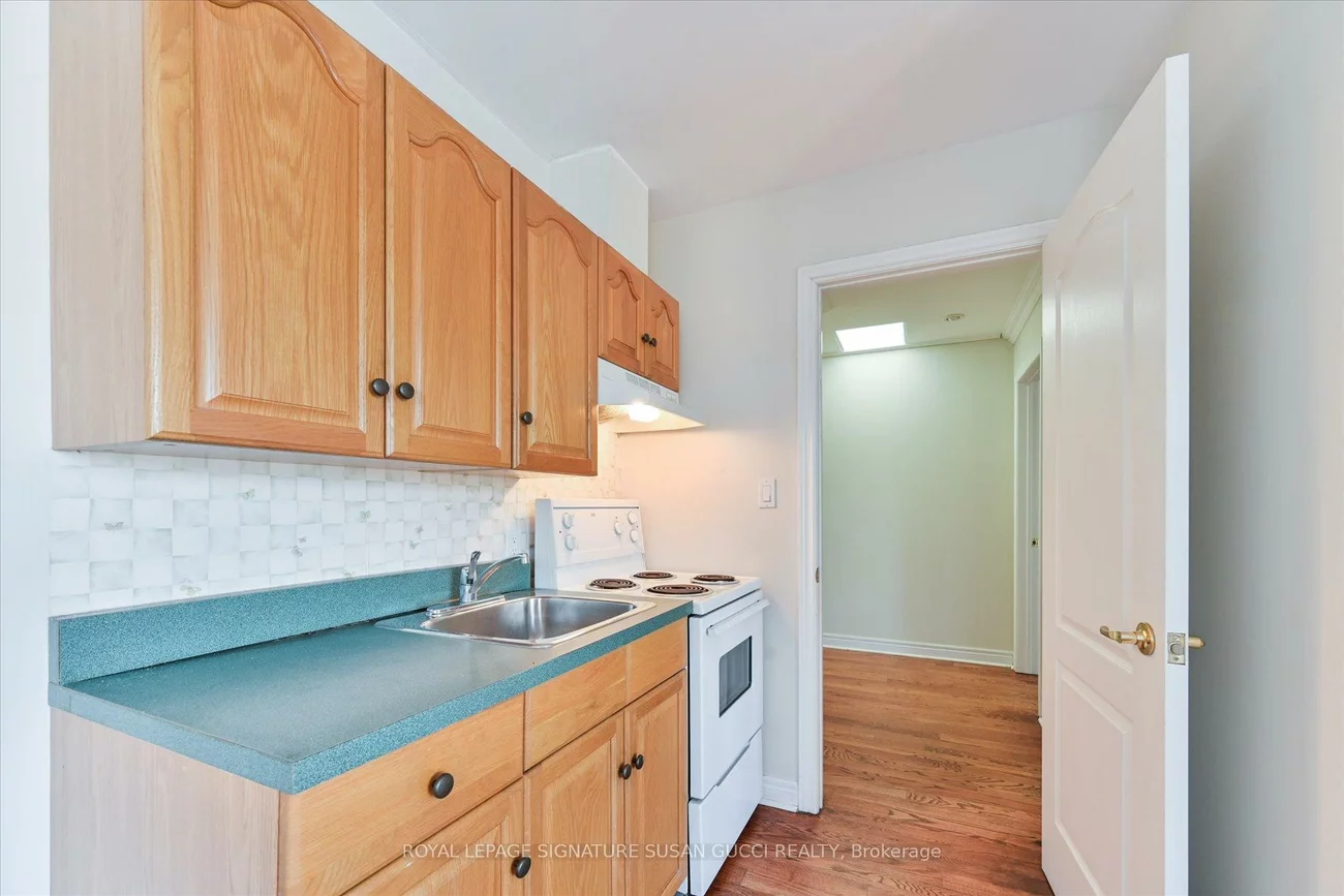 454, Donlands, East York, Toronto