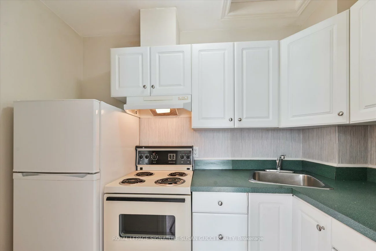 454, Donlands, East York, Toronto