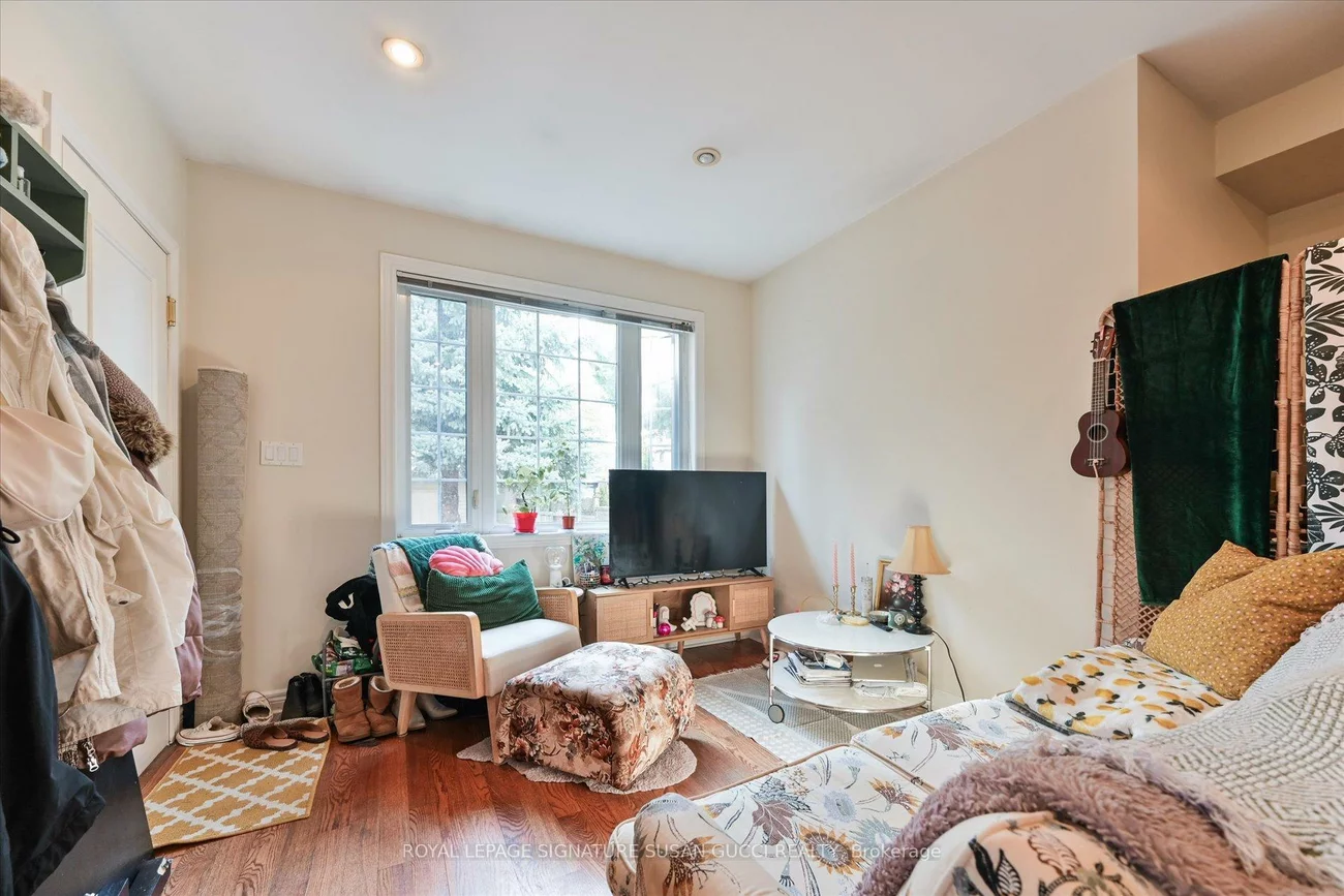454, Donlands, East York, Toronto