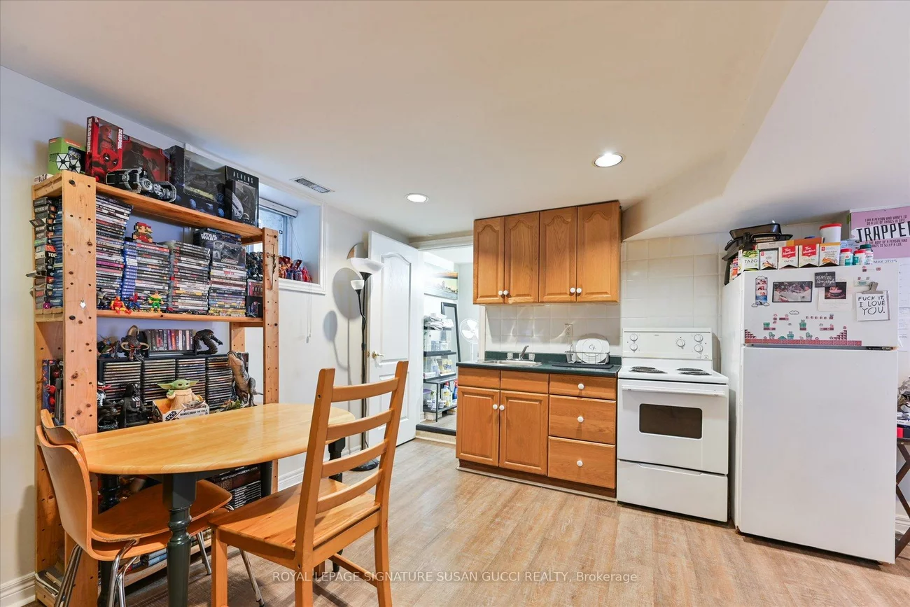 454, Donlands, East York, Toronto