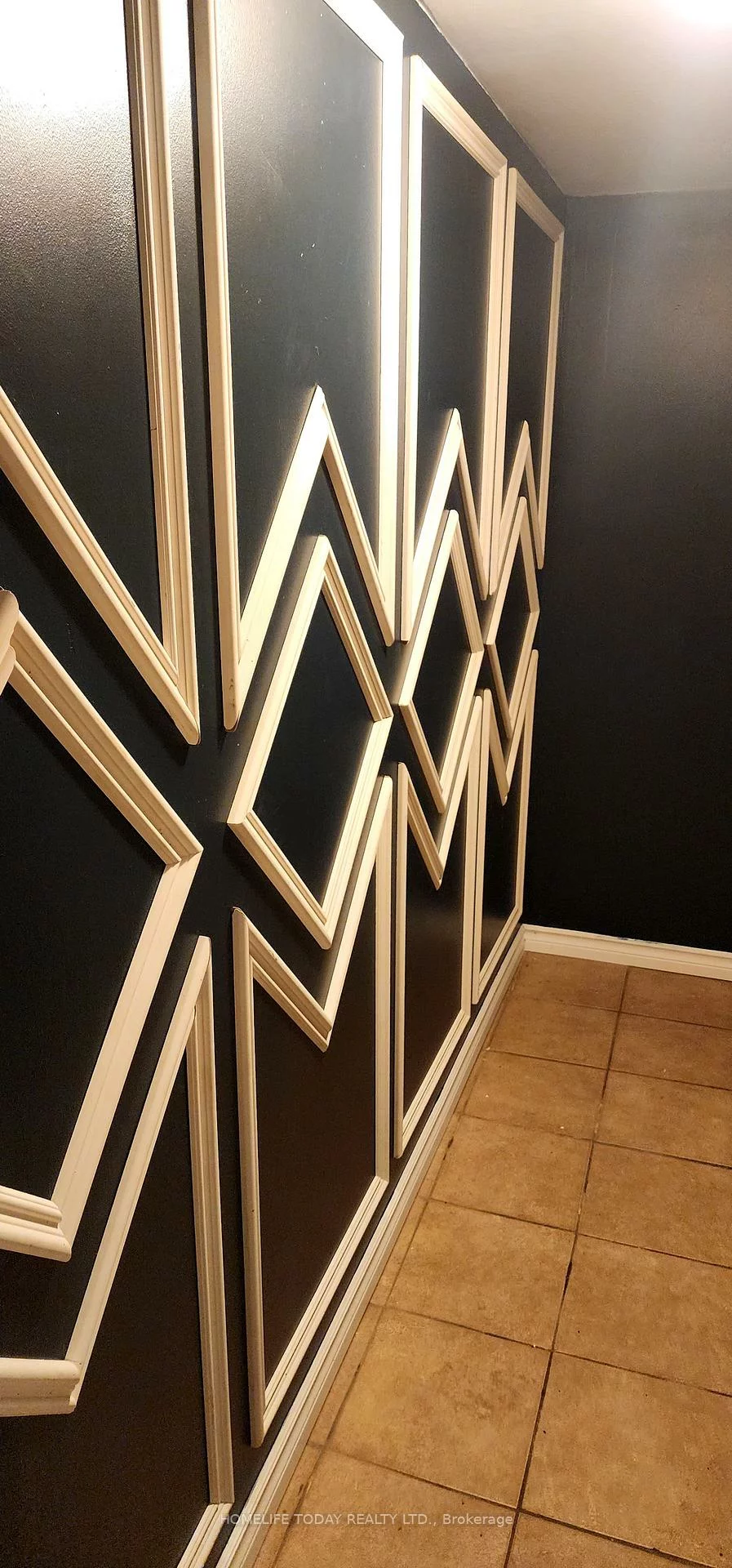 2480, Kingston, Birchcliffe-Cliffside, Toronto