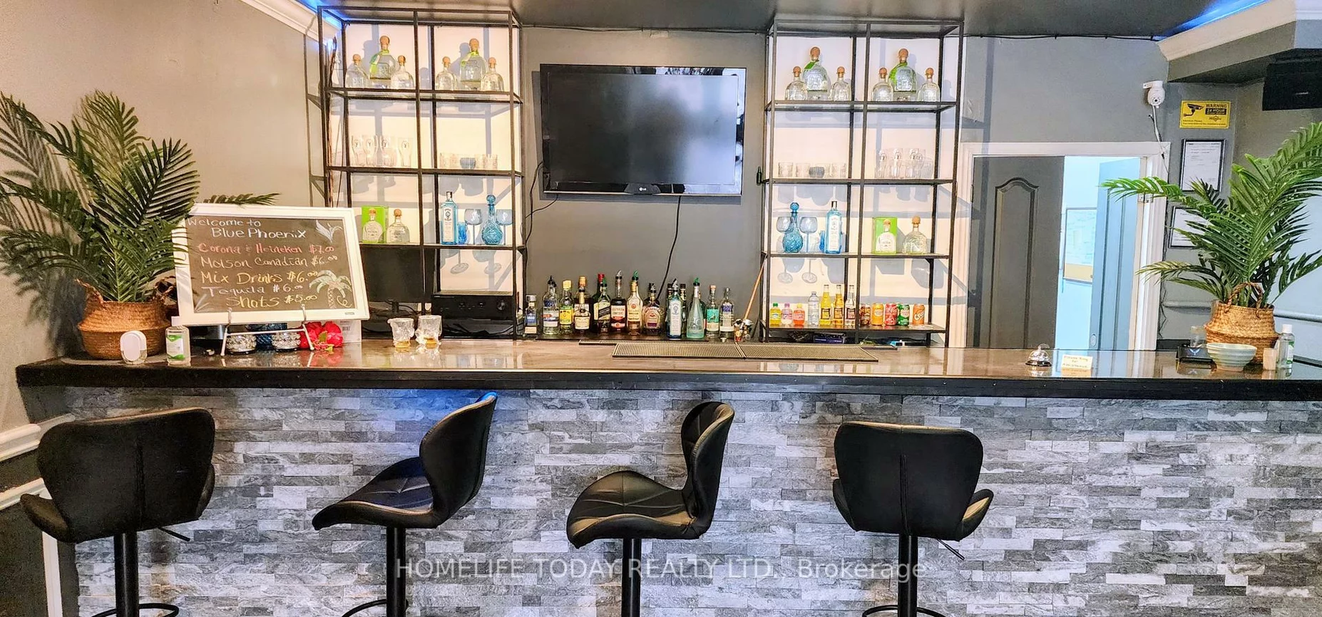 2480, Kingston, Birchcliffe-Cliffside, Toronto