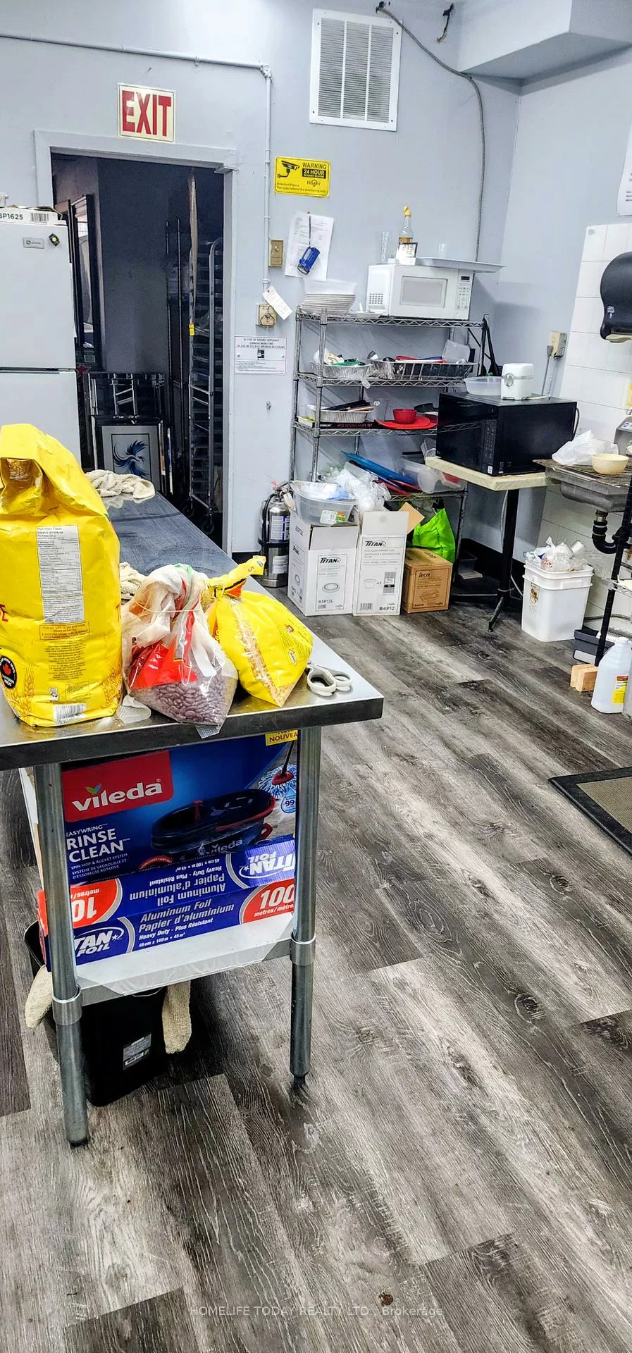 2480, Kingston, Birchcliffe-Cliffside, Toronto