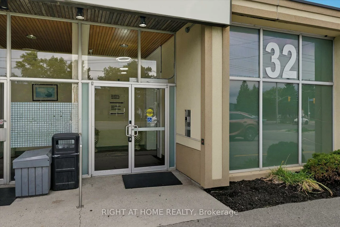 30-32, Progress, Dorset Park, Toronto