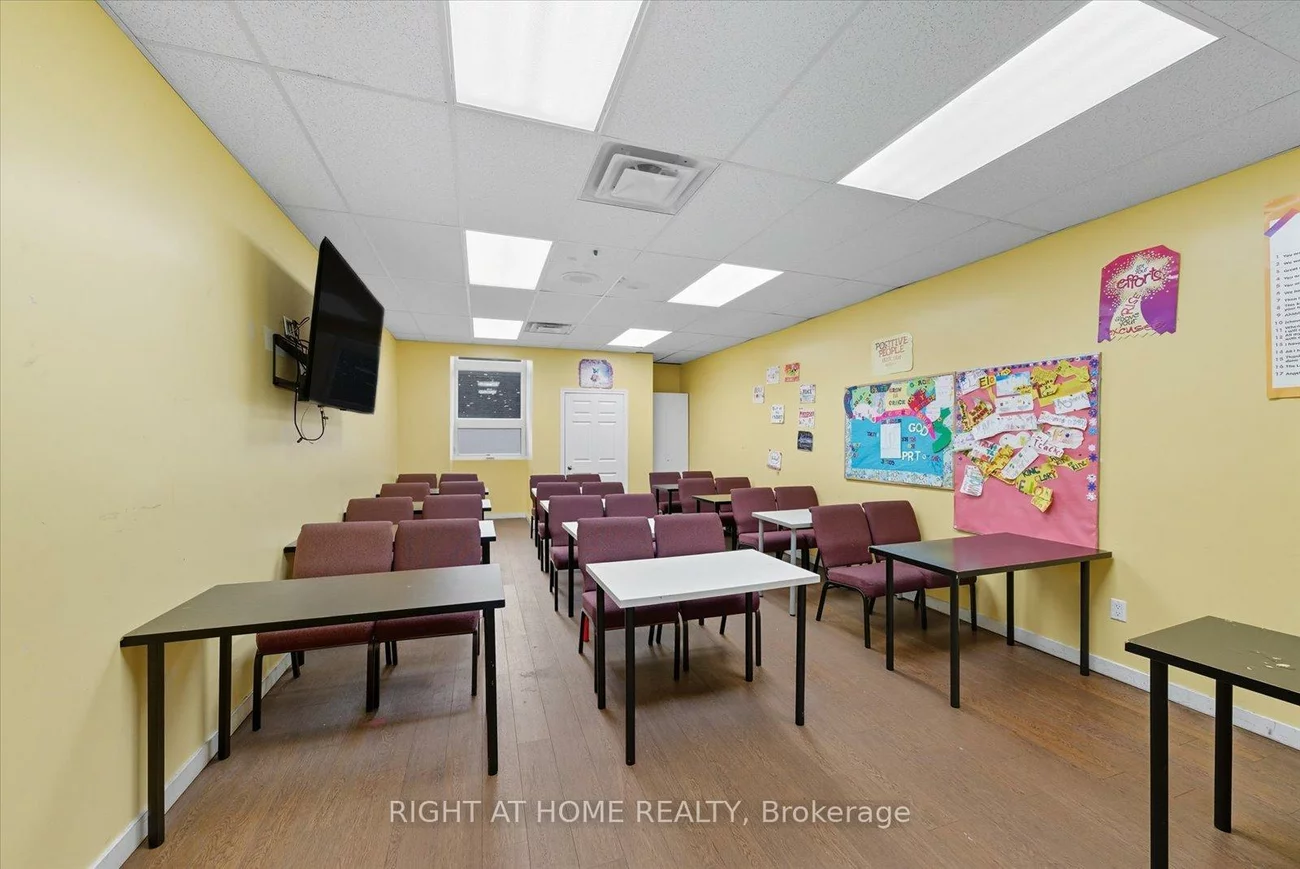 30-32, Progress, Dorset Park, Toronto