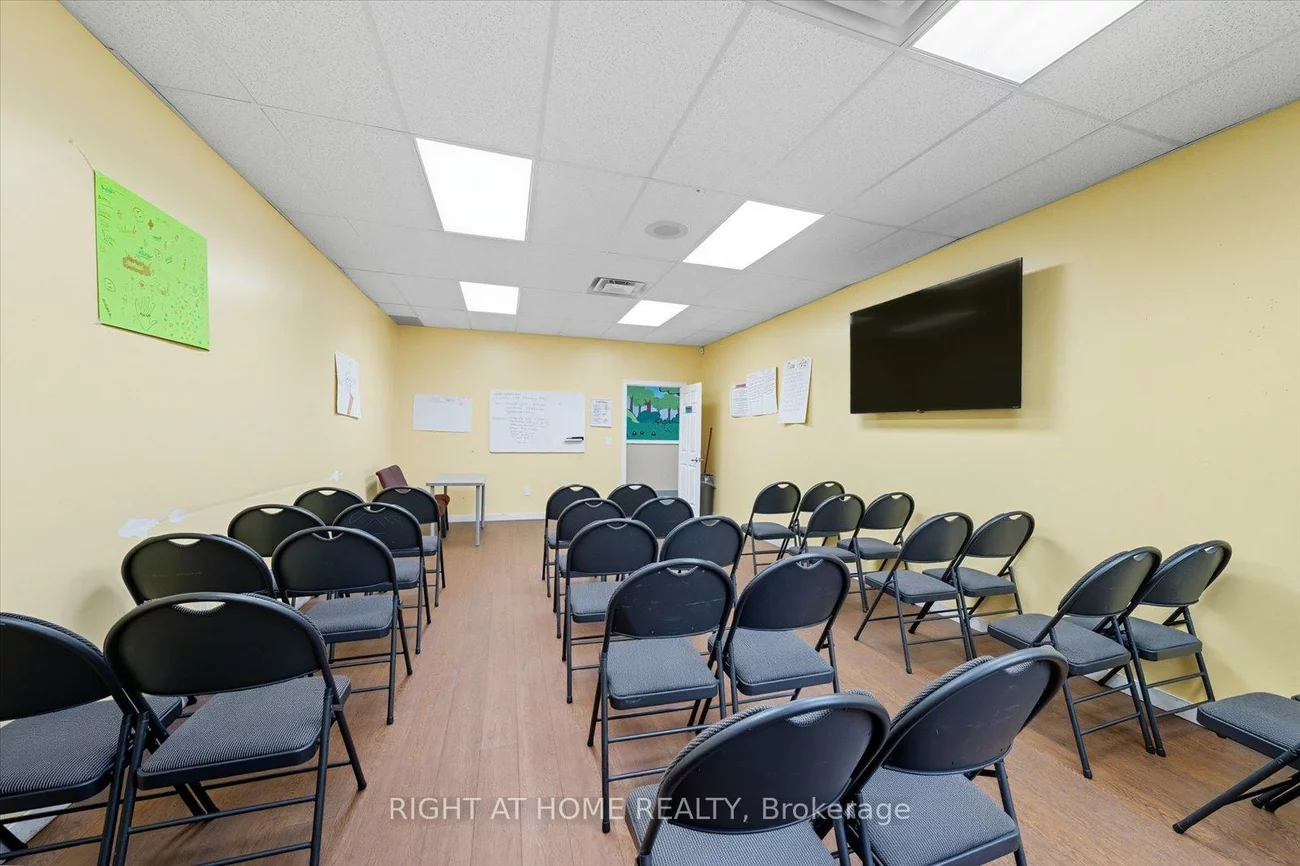30-32, Progress, Dorset Park, Toronto