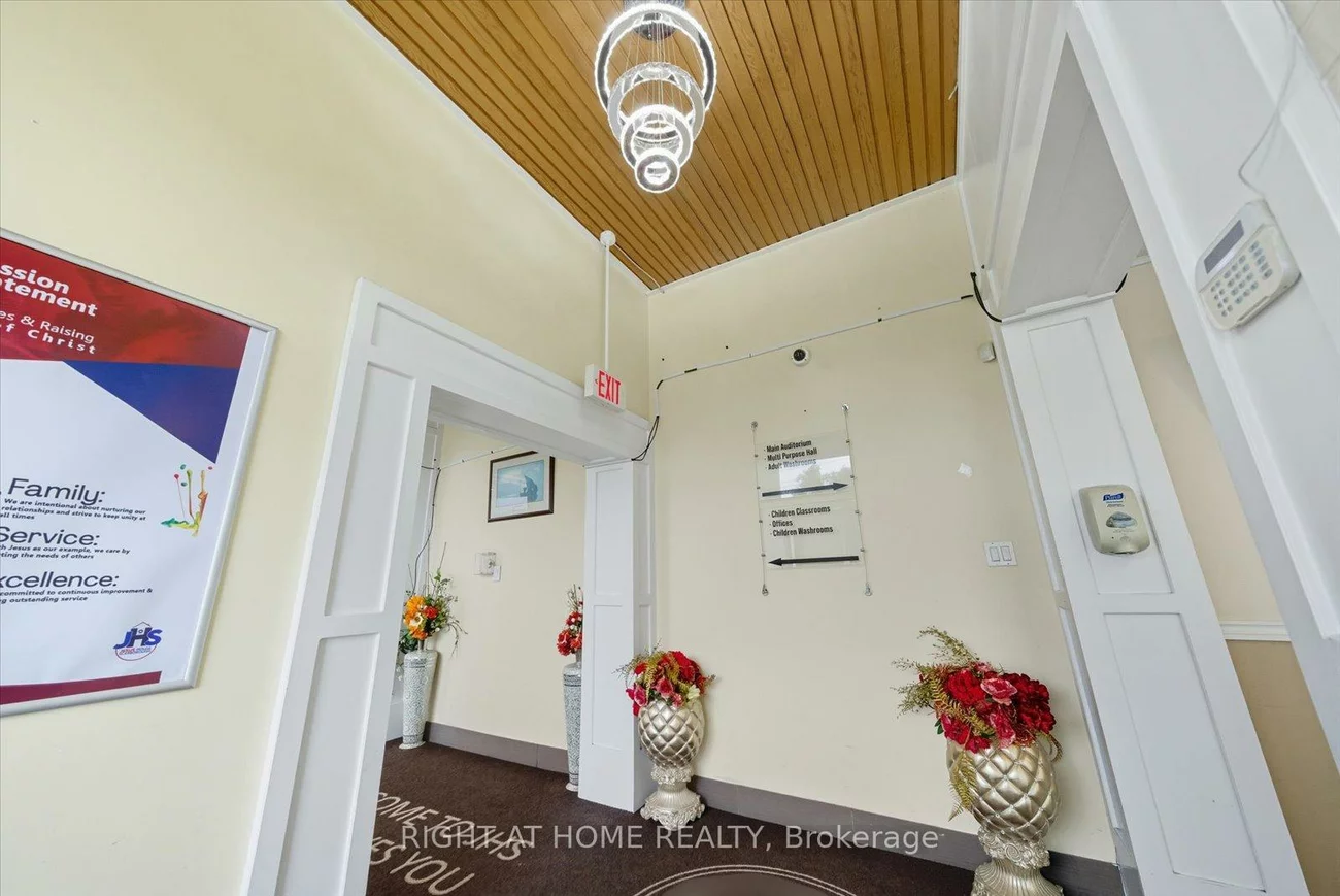 30-32, Progress, Dorset Park, Toronto