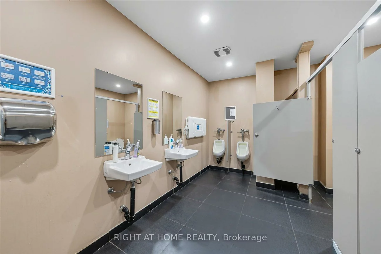 30-32, Progress, Dorset Park, Toronto