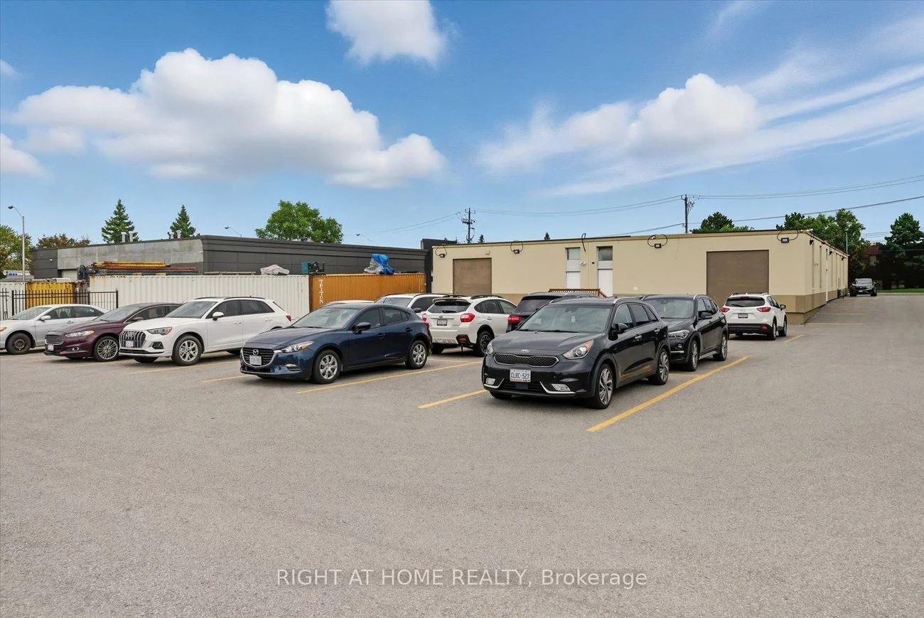 30-32, Progress, Dorset Park, Toronto