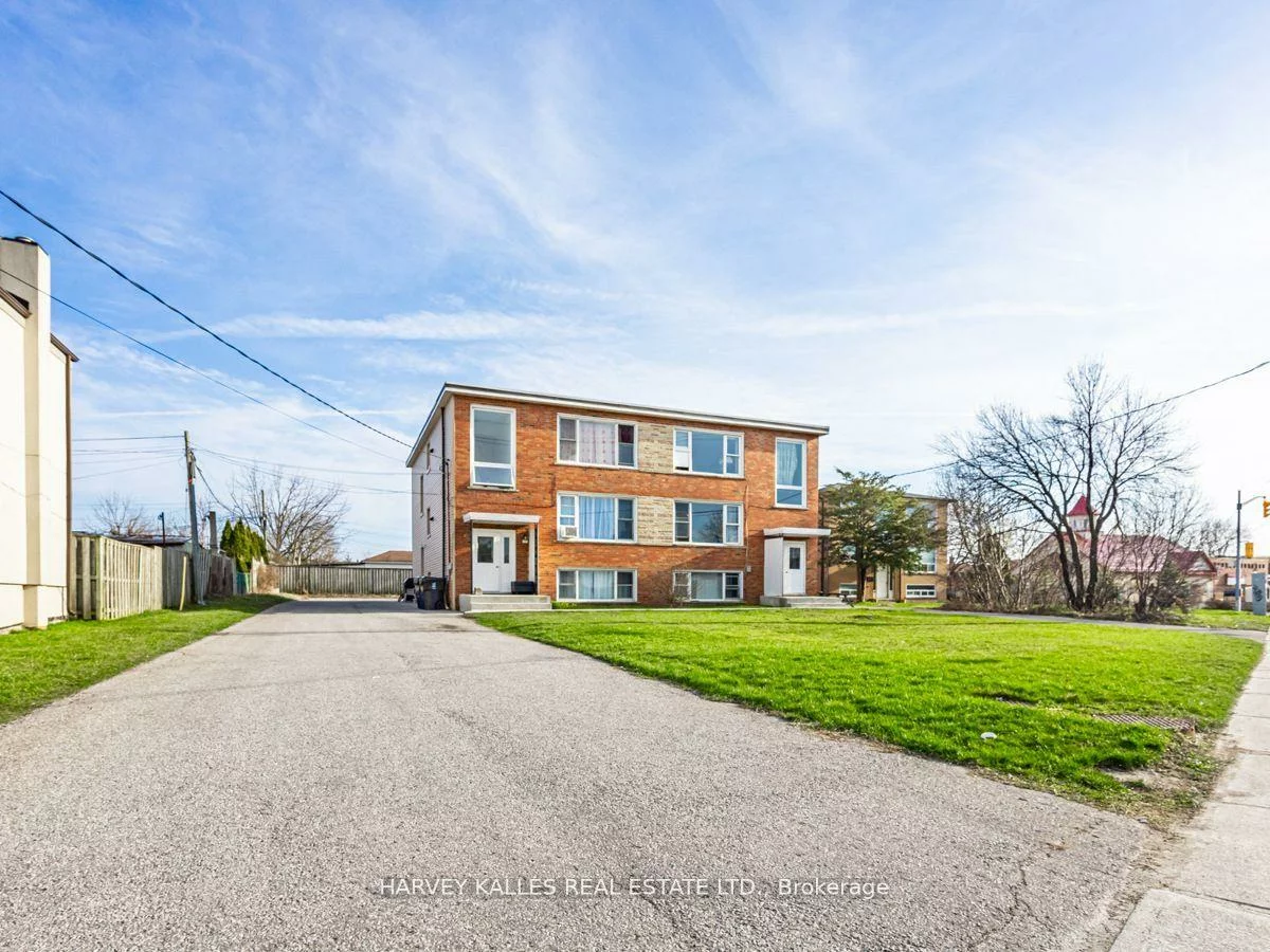 561-563, Danforth, Clairlea-Birchmount, Toronto