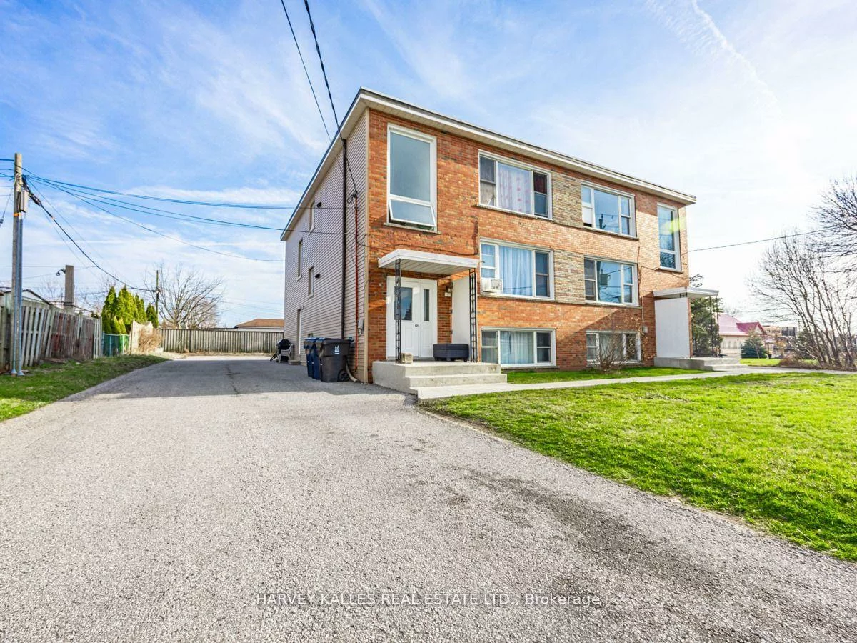 561-563, Danforth, Clairlea-Birchmount, Toronto