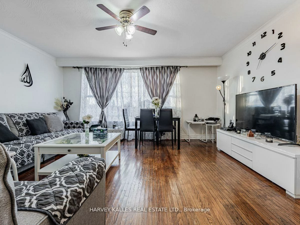 561-563, Danforth, Clairlea-Birchmount, Toronto
