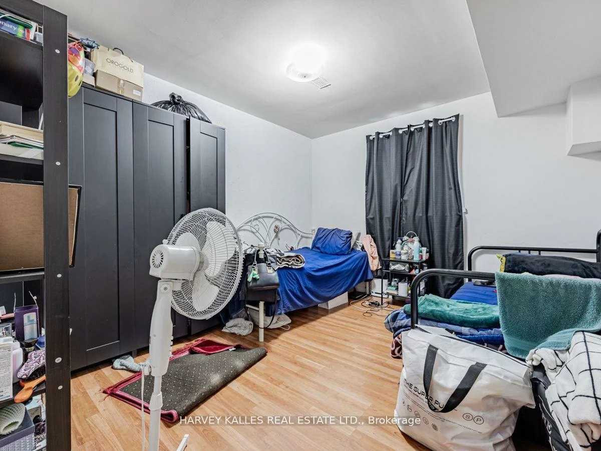 561-563, Danforth, Clairlea-Birchmount, Toronto