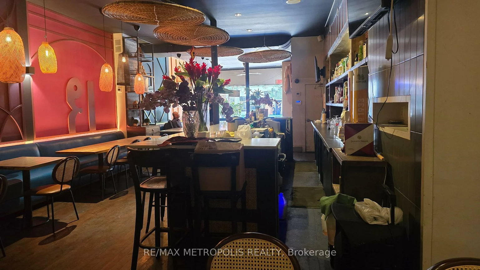 730, Queen, South Riverdale, Toronto