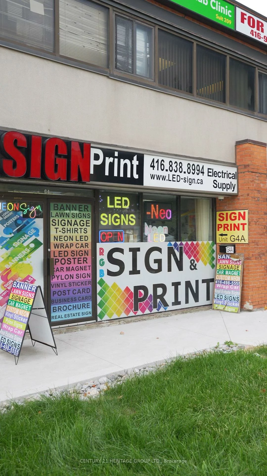 2190, Warden, Tam O'Shanter-Sullivan, Toronto