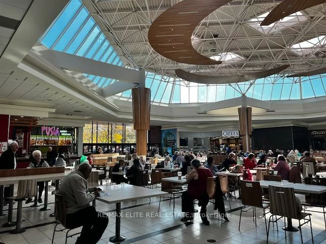 70, Eglinton, Clairlea-Birchmount, Toronto