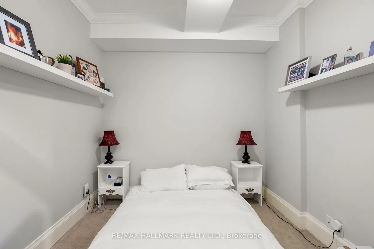 2151, Danforth, East End-Danforth, Toronto