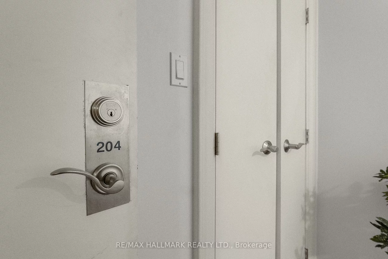 2151, Danforth, East End-Danforth, Toronto