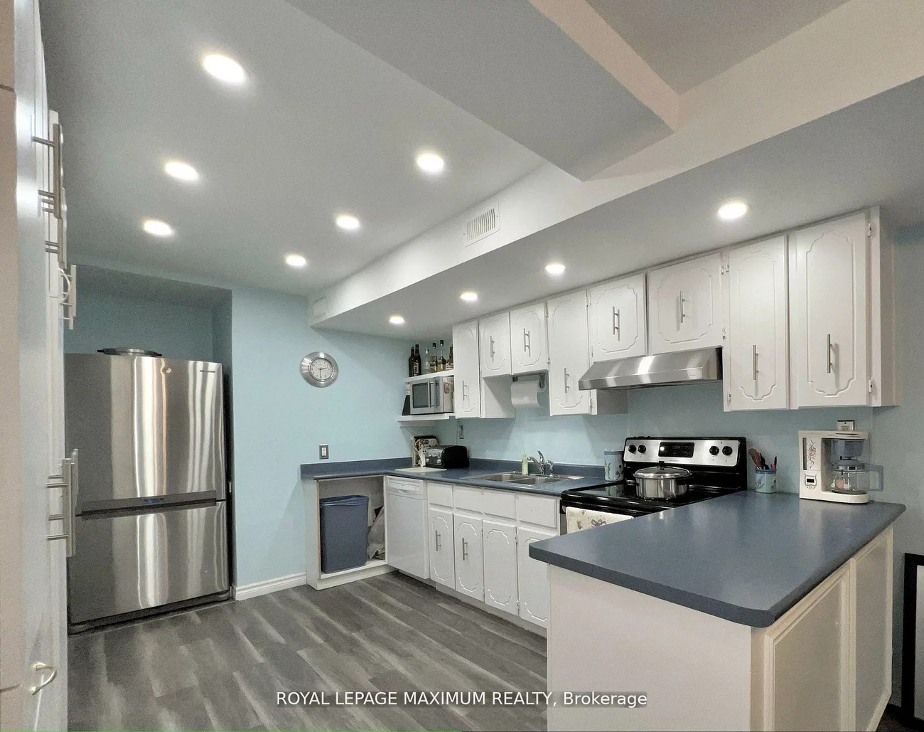 899, Pape, Danforth Village-East York, Toronto