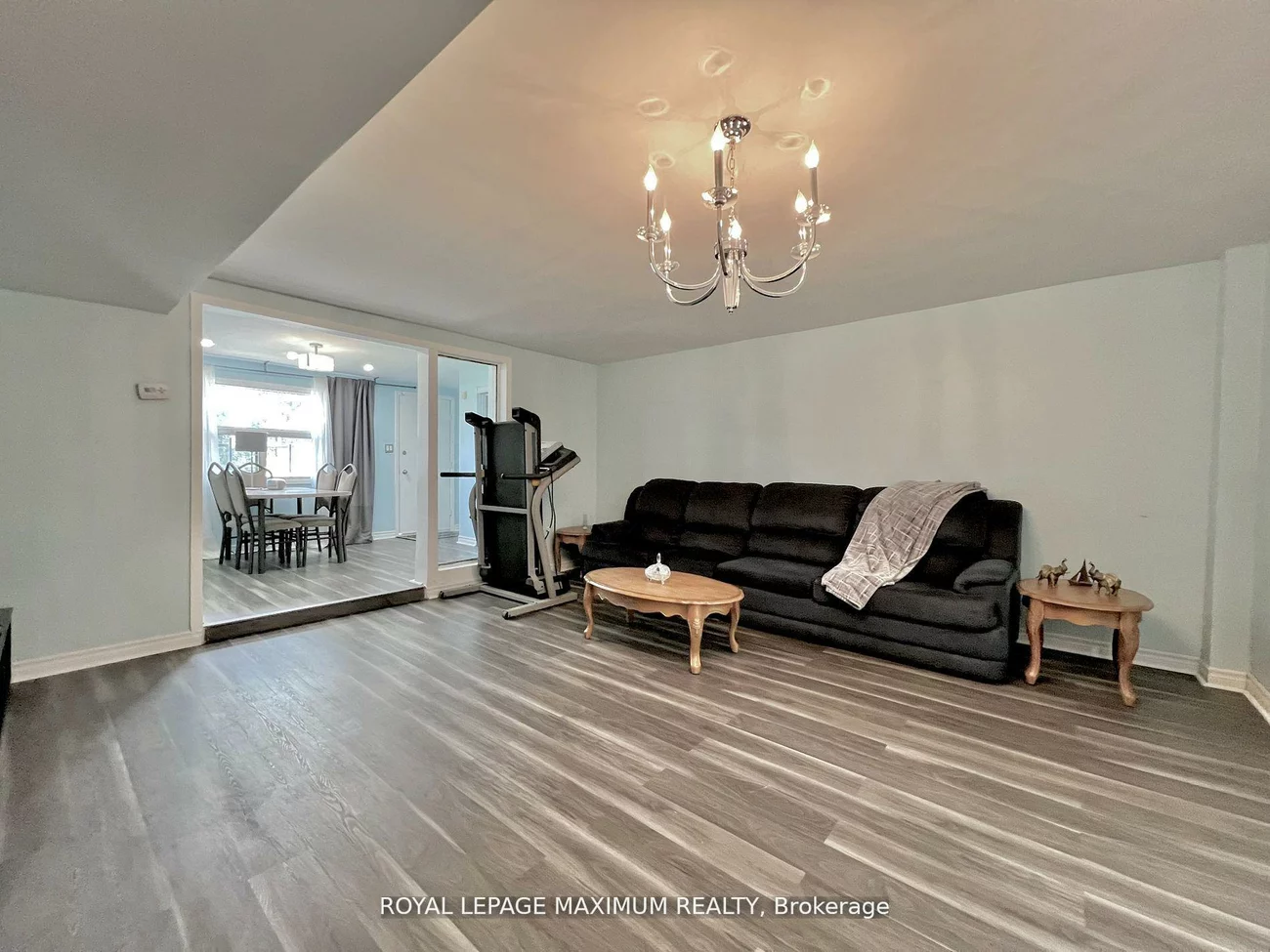 899, Pape, Danforth Village-East York, Toronto