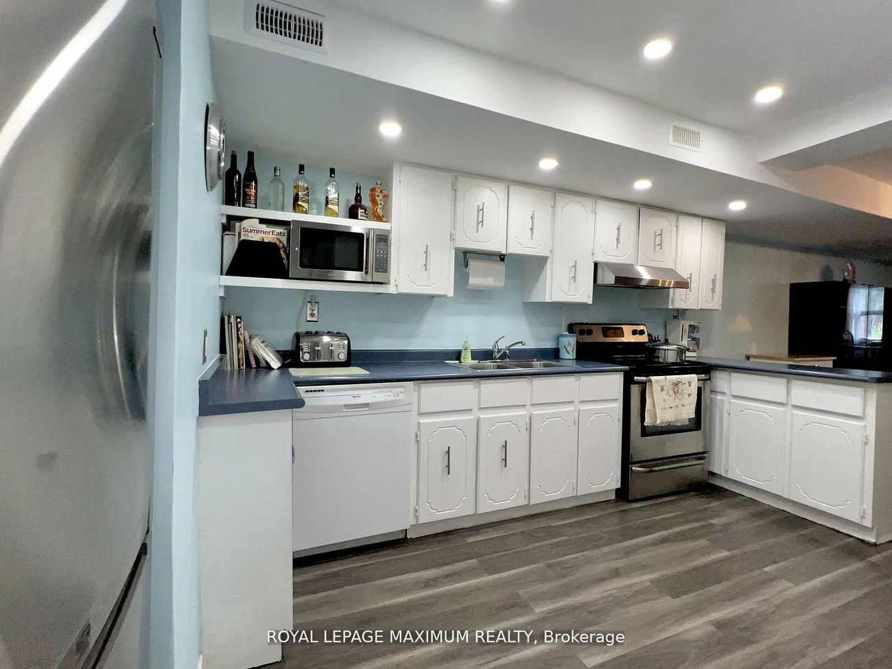 899, Pape, Danforth Village-East York, Toronto