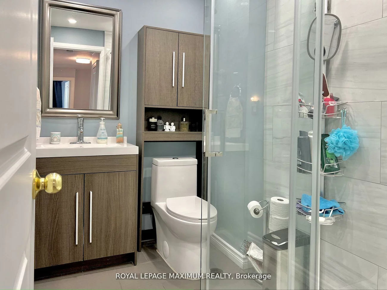 899, Pape, Danforth Village-East York, Toronto