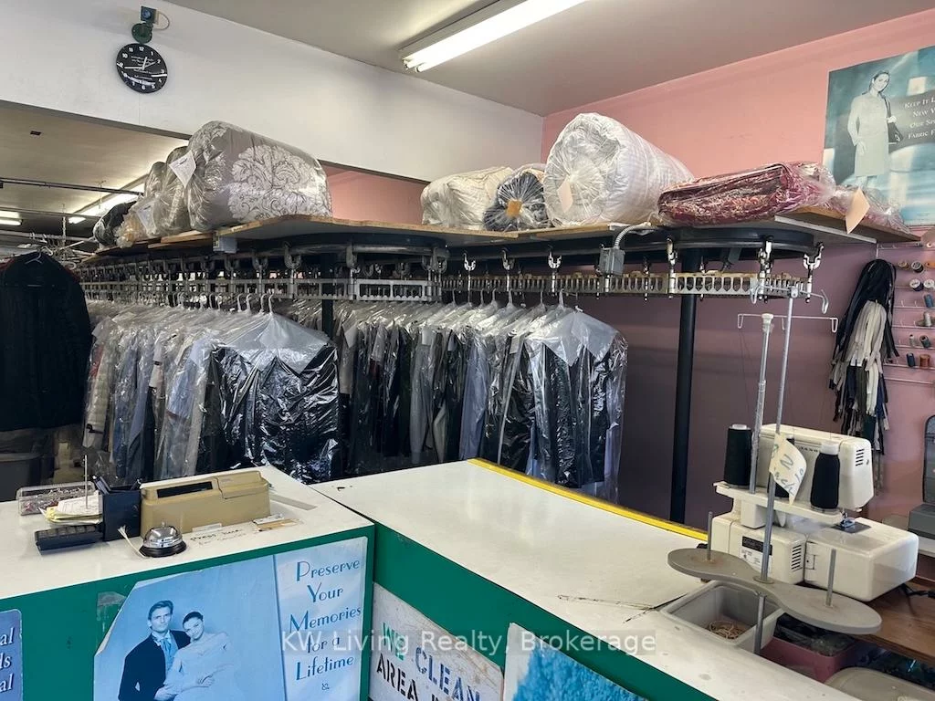 1581, Ellesmere, Woburn, Toronto