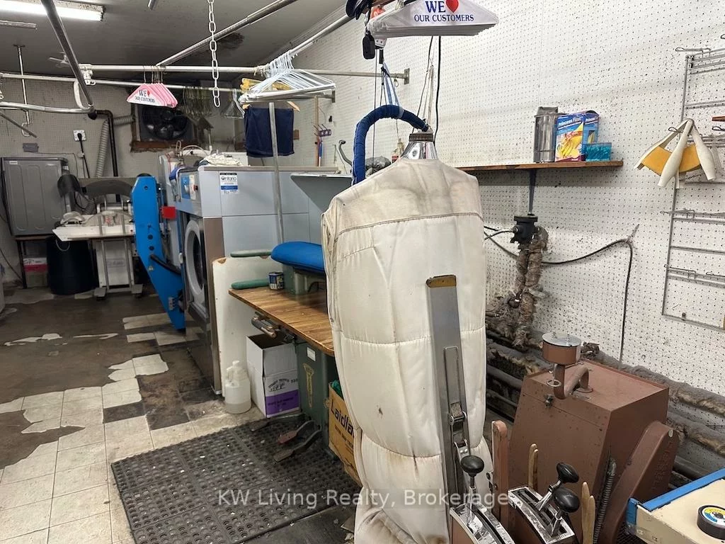 1581, Ellesmere, Woburn, Toronto