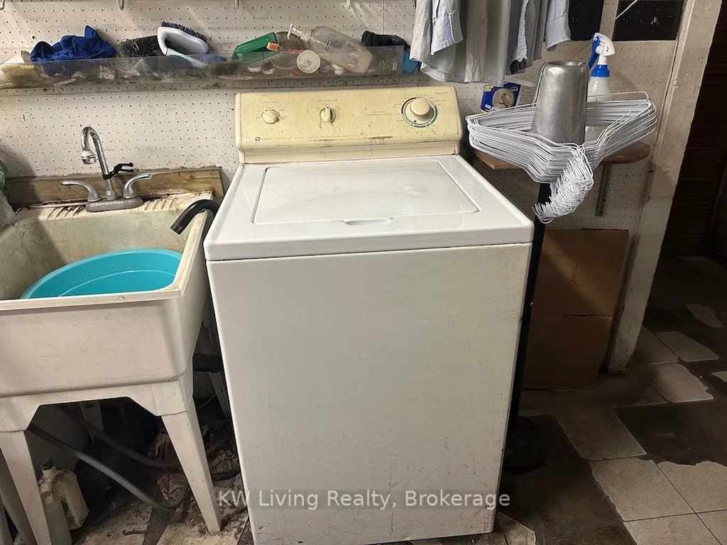 1581, Ellesmere, Woburn, Toronto