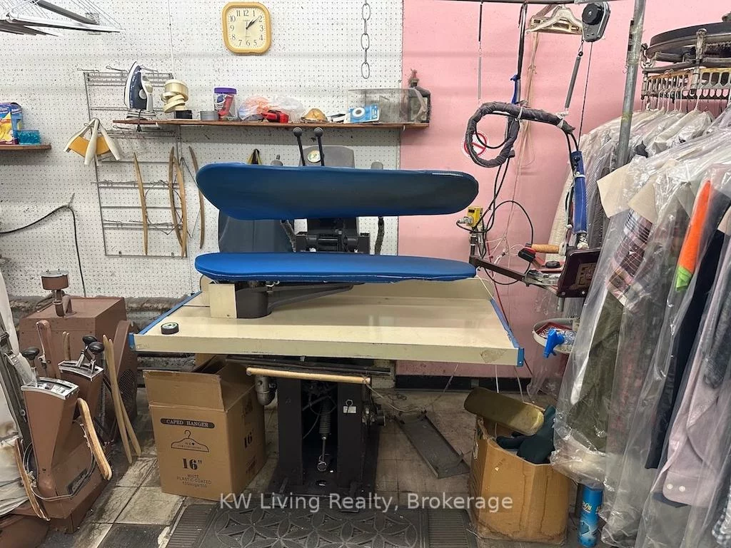 1581, Ellesmere, Woburn, Toronto