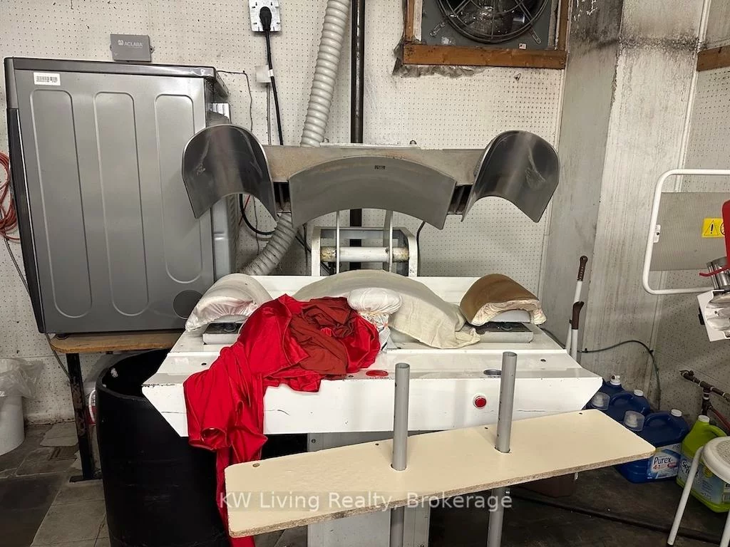 1581, Ellesmere, Woburn, Toronto