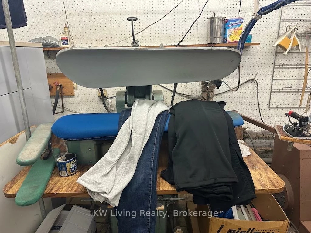 1581, Ellesmere, Woburn, Toronto