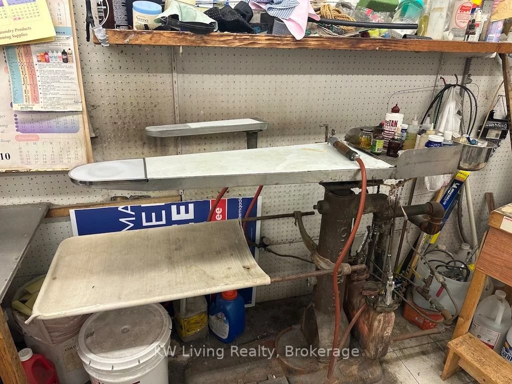 1581, Ellesmere, Woburn, Toronto