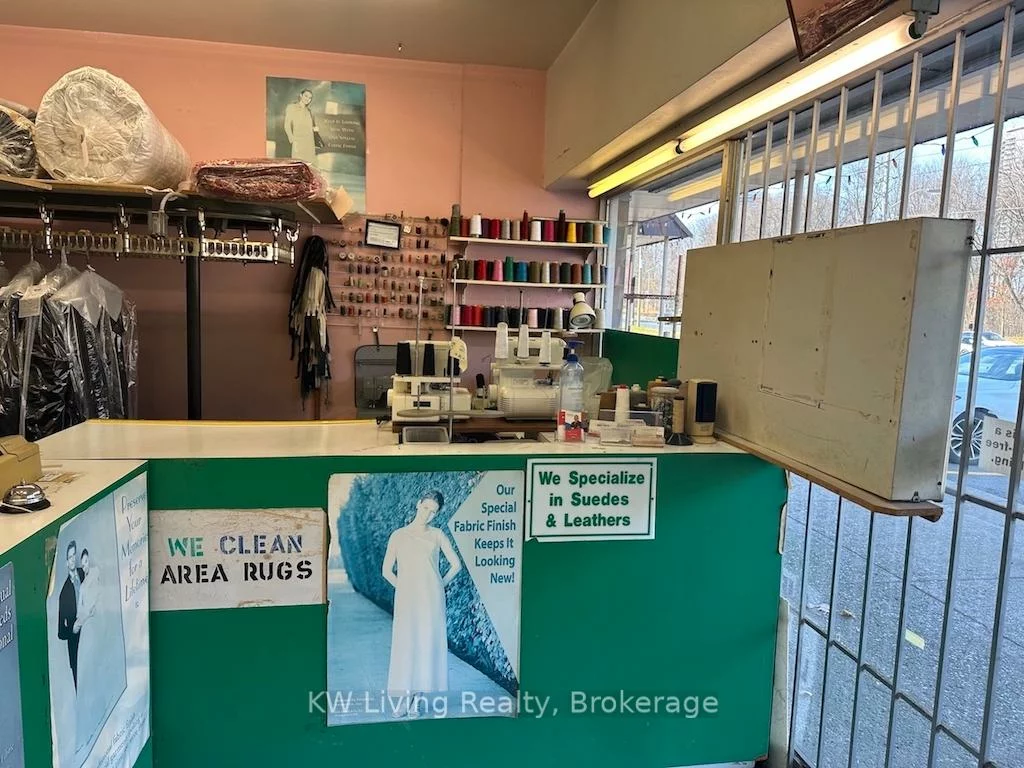 1581, Ellesmere, Woburn, Toronto