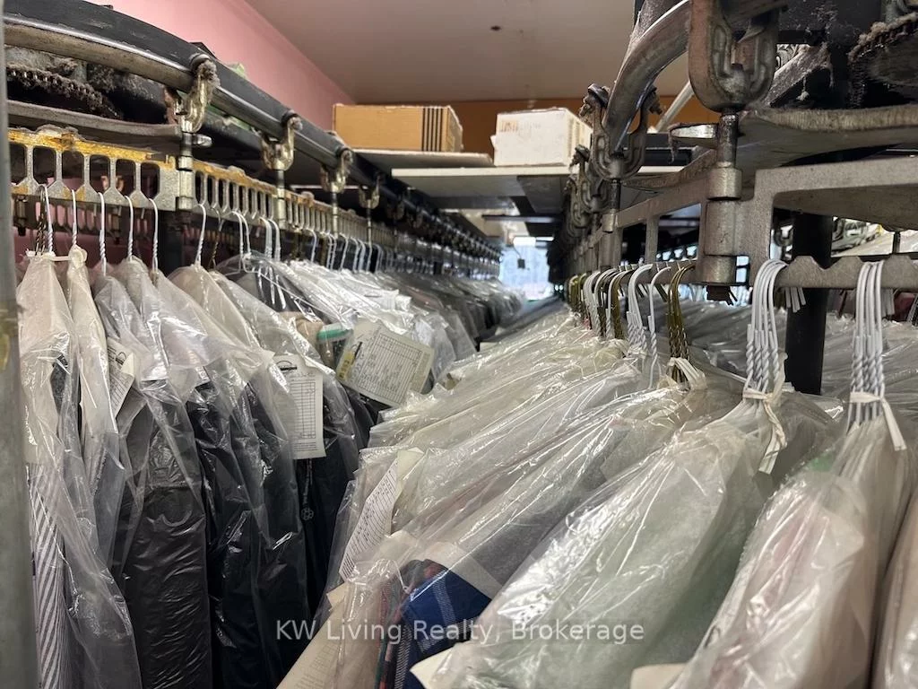 1581, Ellesmere, Woburn, Toronto