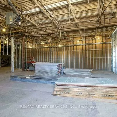 30, Dean Park, Rouge E11, Toronto