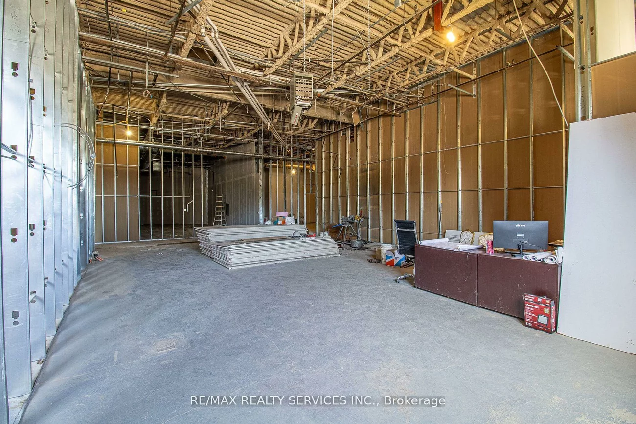 30, Dean Park, Rouge E11, Toronto