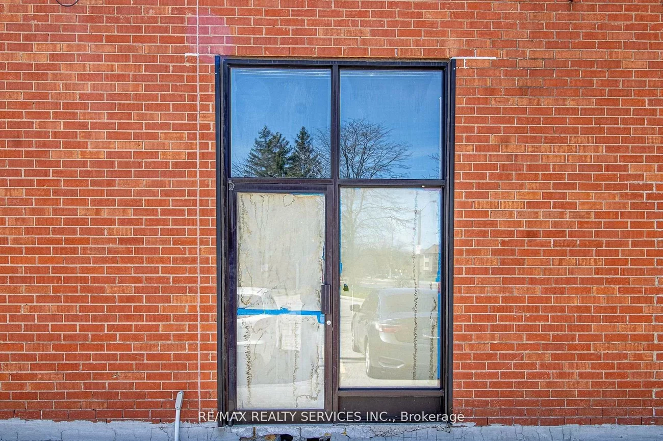 30, Dean Park, Rouge E11, Toronto
