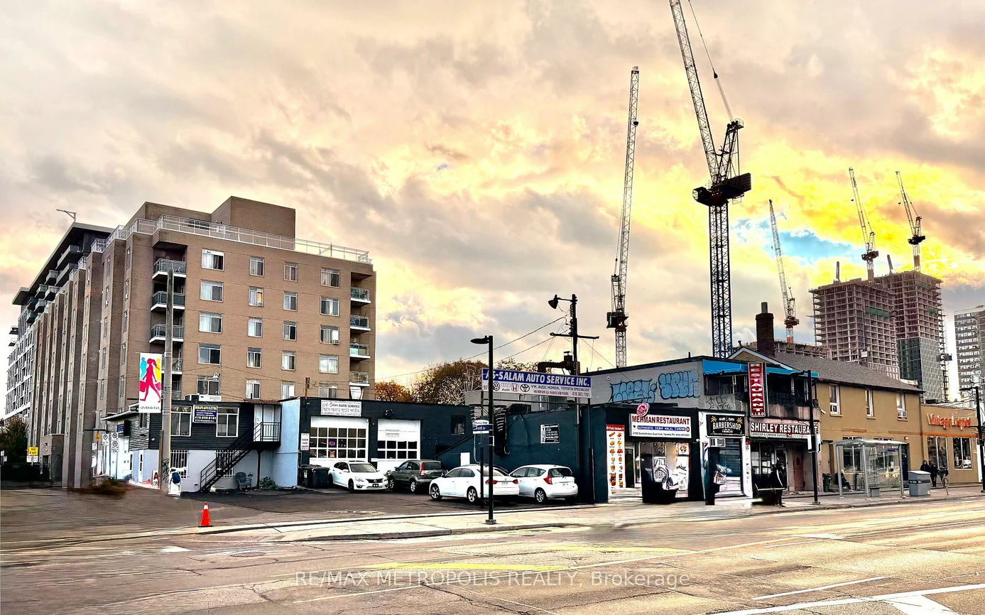 2789 & 2793, Danforth, East End-Danforth, Toronto