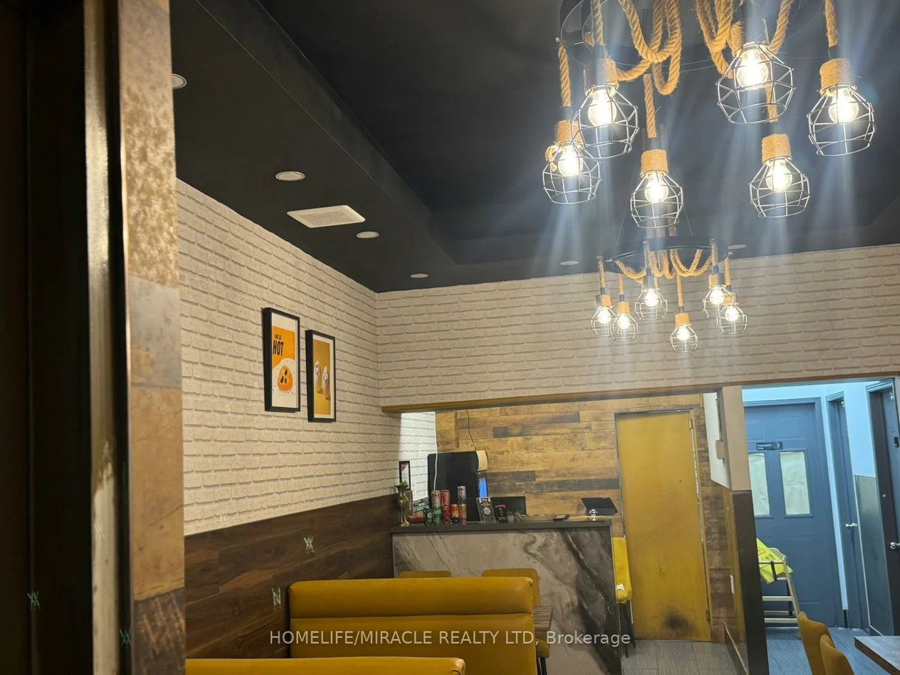 1348, Kennedy, Dorset Park, Toronto