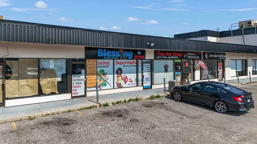 3601, Lawrence, Woburn, Toronto